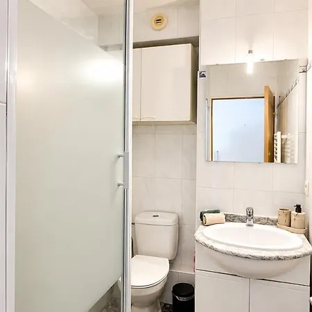 Apartman Avec Terrasse Tropicale A 3 Min De La Antibes